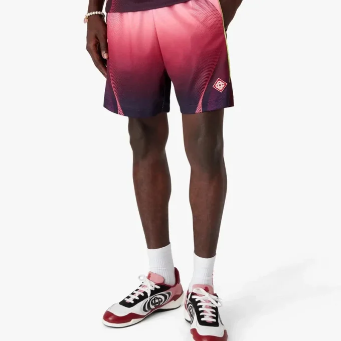 Aubergine voetbalshort met kleurverloop