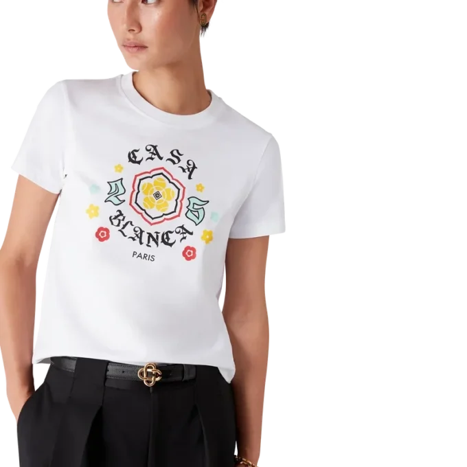 Emblem getailleerd T-shirt met korte mouwen Emblem getailleerd T-shirt met korte mouwen