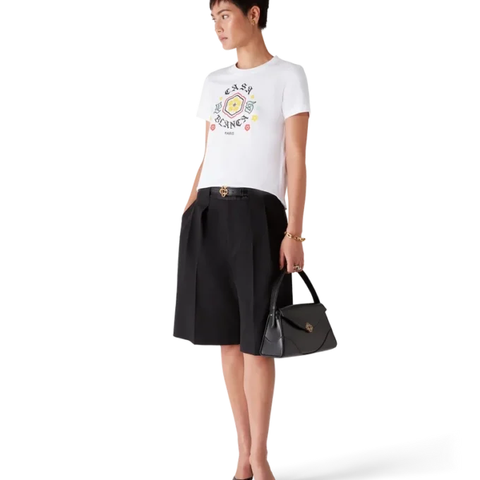 Emblem getailleerd T-shirt met korte mouwen Emblem getailleerd T-shirt met korte mouwen