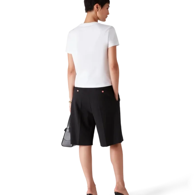 Emblem getailleerd T-shirt met korte mouwen Emblem getailleerd T-shirt met korte mouwen