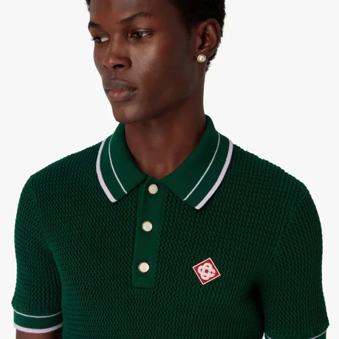 Groen gehaakt poloshirt met korte mouwen