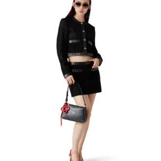 Kort getailleerd jasje met open weefsel