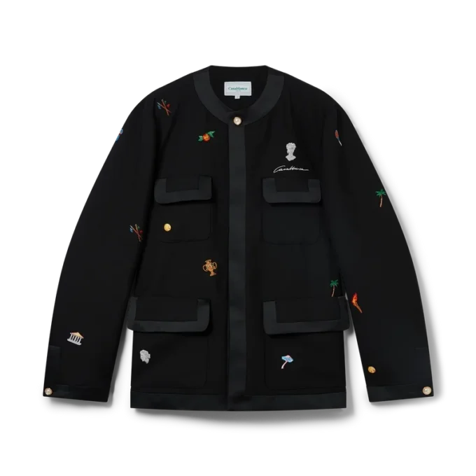 Op maat gemaakt wollen jasje met geborduurd motief Op maat gemaakt wollen jasje met geborduurd motief