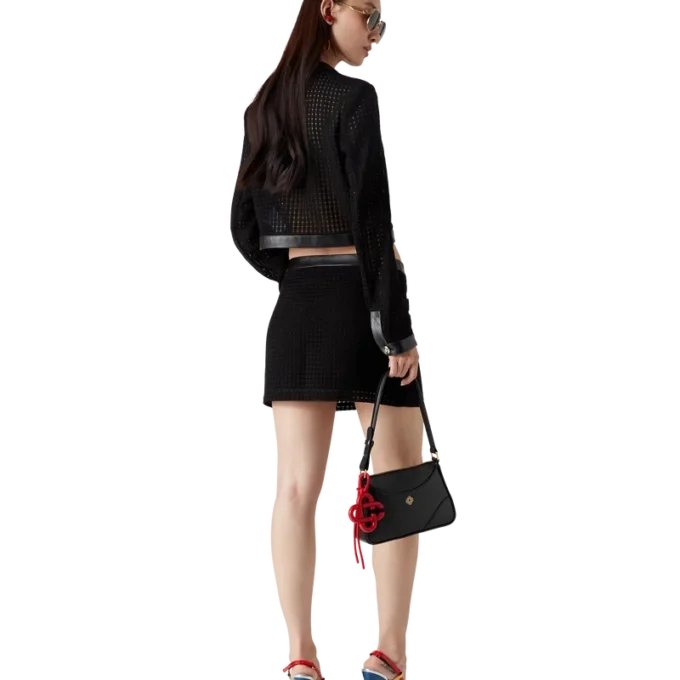 Op maat gemaakte minirok met open weefsel Op maat gemaakte minirok met open weefsel