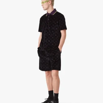 Paars velours poloshirt met monogram