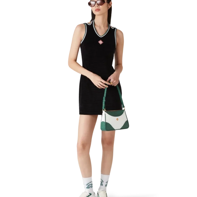 Tenniskleding van gestructureerd velours Tenniskleding van gestructureerd velours