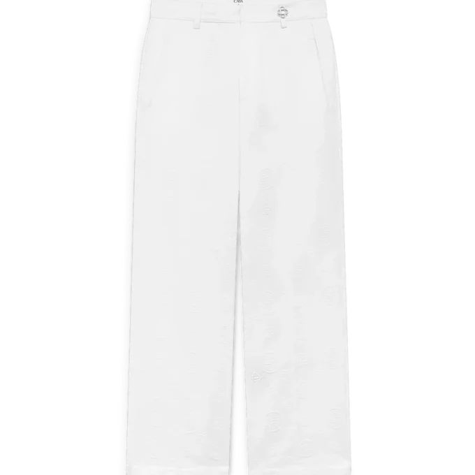 Witte chino met monogram