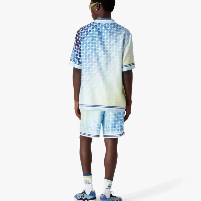 Zijden overhemd met korte mouwen en Tennis Tile-print in kleurverloop Zijden overhemd met korte mouwen en Tennis Tile-print in kleurverloop