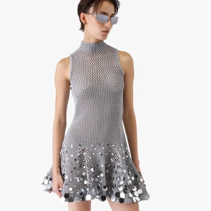 Zilveren gehaakte spiegelminijurk Zilveren gehaakte spiegelminijurk